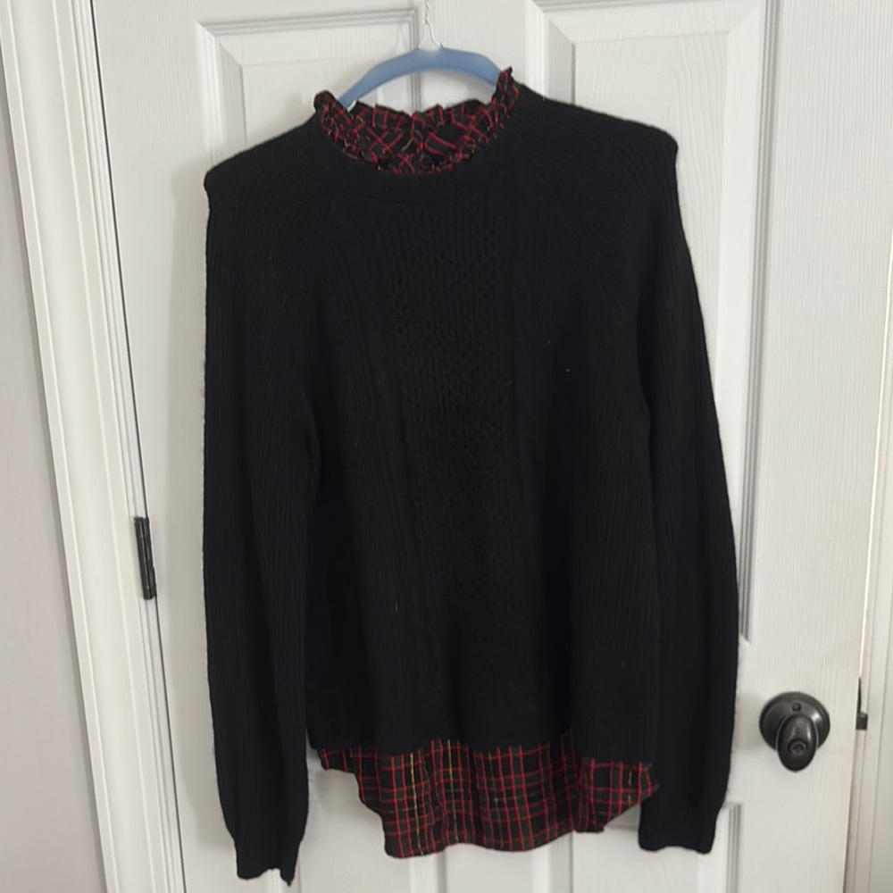 Black and Red Women's Sweater